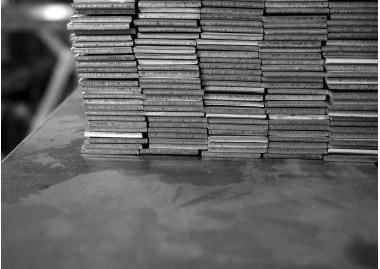 Najpopularniejsze rodzaje stali na noże i ich właściwości